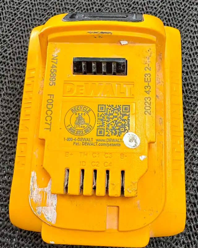 DEWALT 20V Cordless Brushless 2-Speed 30° Framing Nailer DCN692B - Photo 5