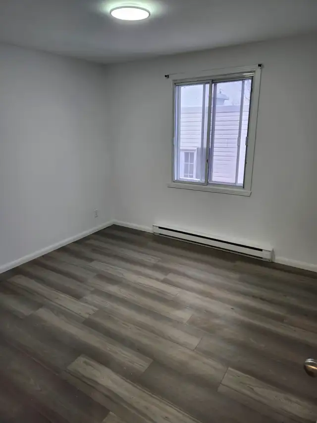 1295$/month-Renovated 41/2-Lachine-Available now. - Photo 10