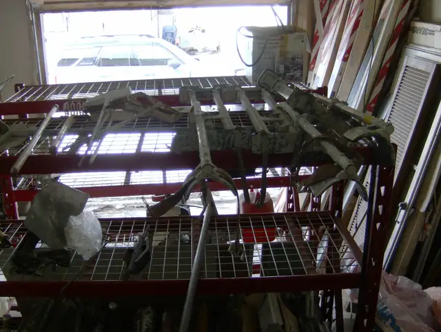 Used drywall equipment and materials - Photo 2