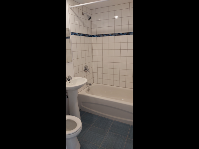 Montréal - BEAU GRAND 4 1/2 COIN HENRI BOURASSA ET PIE IX - Photo 5