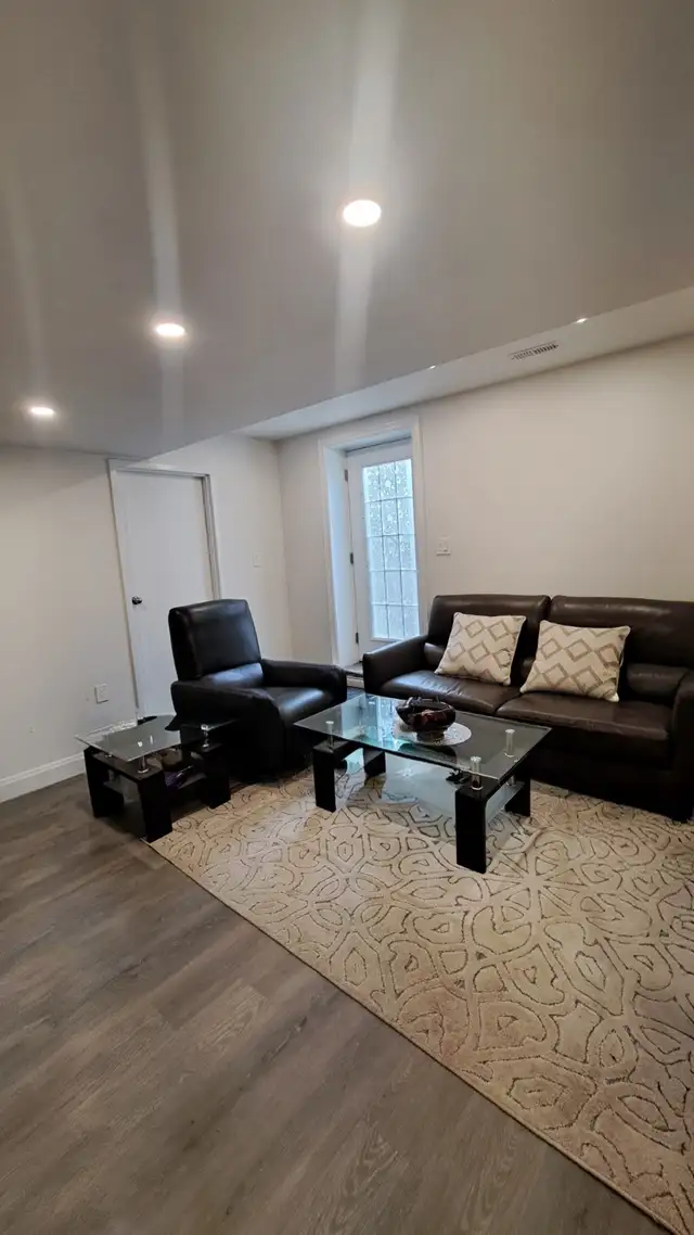 New Renovated Rooms Near Go Station, HWY, Airport, Hospital $850 - Photo 6