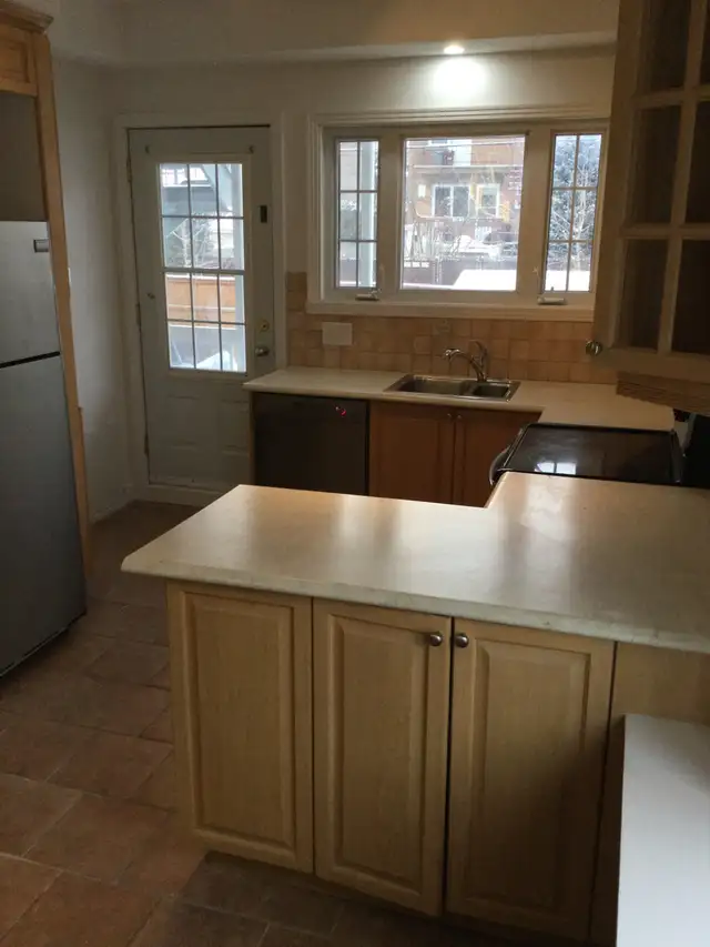 RUE PIERRE TÉTREAULT. 5 ET DEMI. PREMIER  ÉTAGE. COUR - Photo 2