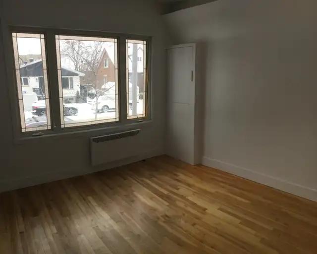 RUE PIERRE TÉTREAULT. 5 ET DEMI. PREMIER  ÉTAGE. COUR - Photo 5