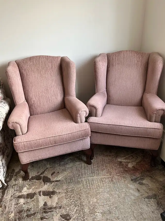Free couch and 2 chairs - Photo 2