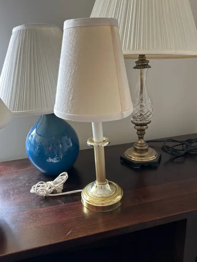 Free Table Lamps - Photo 4