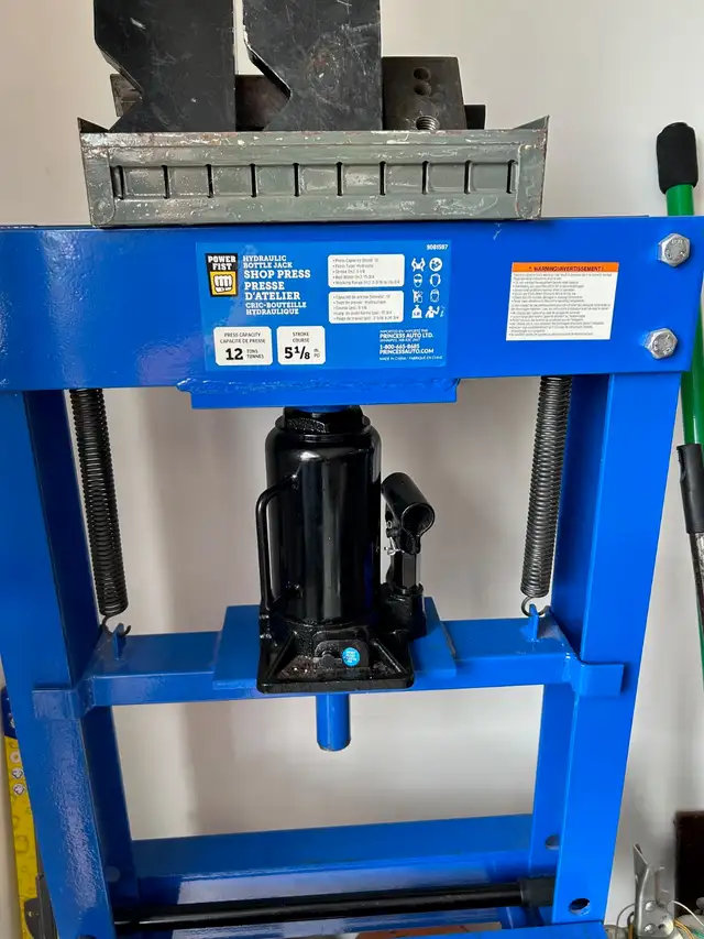 12 ton hydraulic press - used once