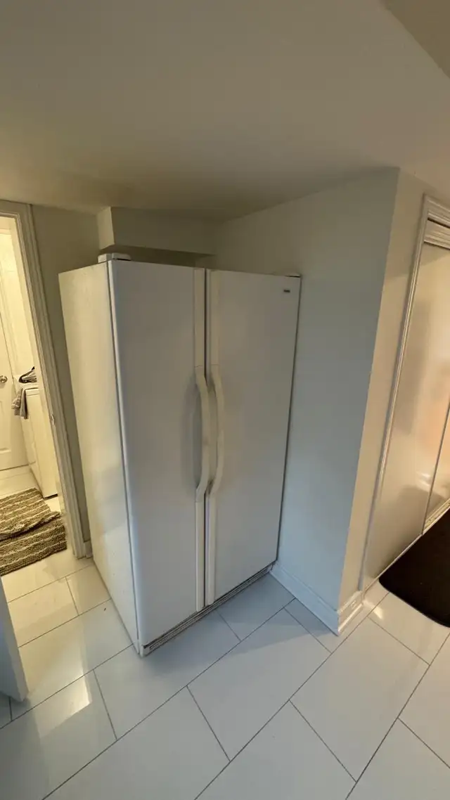 Private Room Available - Photo 3