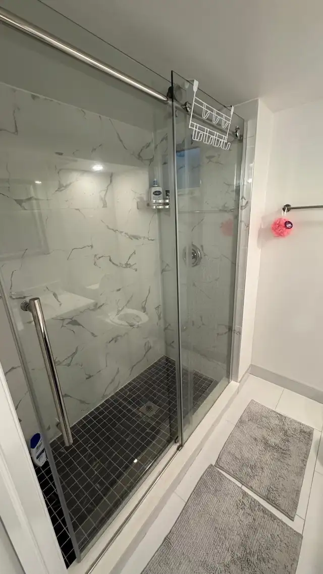 Private Room Available - Photo 5