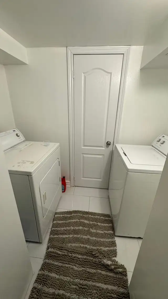 Private Room Available - Photo 6