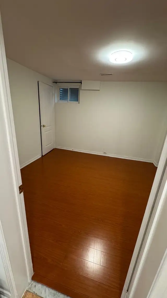 Private Room Available - Photo 7