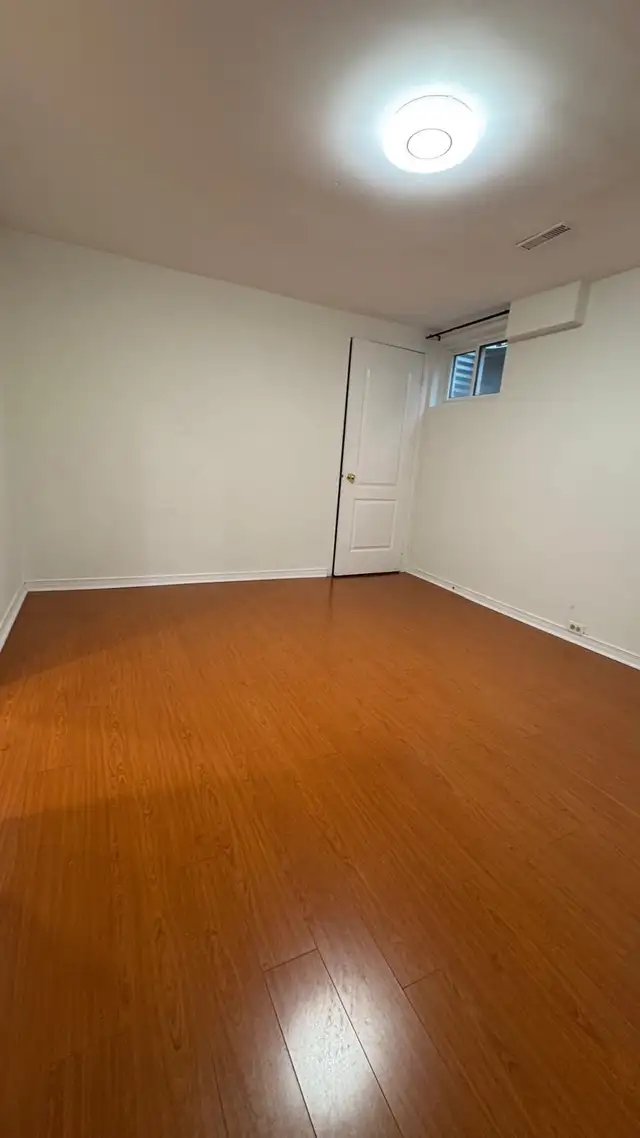 Private Room Available - Photo 8