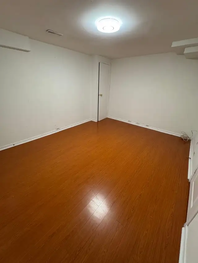 Private Room Available - Photo 9