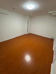 Private Room Available - Photo 9