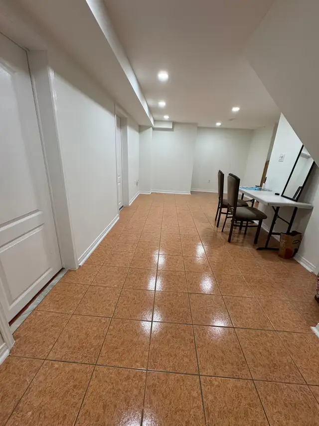 Private Room Available - Photo 10