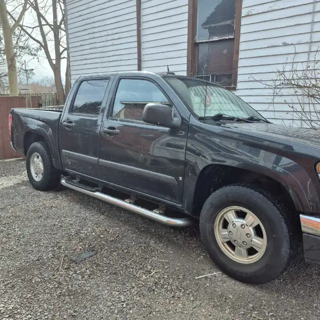 08 chevy Colorado as is - Photo 2