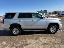 2016 Chevrolet Tahoe 5 passenger - 5.3 litre V8 - only 129775 km - Photo 5