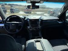 2016 Chevrolet Tahoe 5 passenger - 5.3 litre V8 - only 129775 km - Photo 9