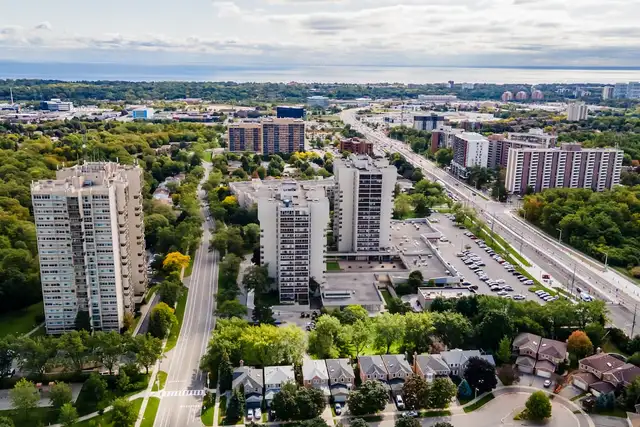 White Oaks Apartments - 2 Bedroom   Den - 1297 Marlborough Court - Photo 7