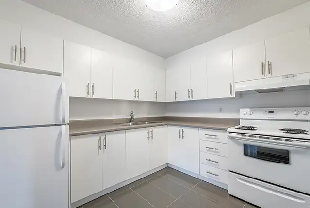 White Oaks Apartments - 2 Bedroom   Den - 1297 Marlborough Court - Photo 11