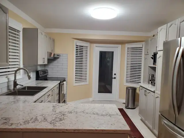 Room in Quiet, Neat South End Home - Photo 4