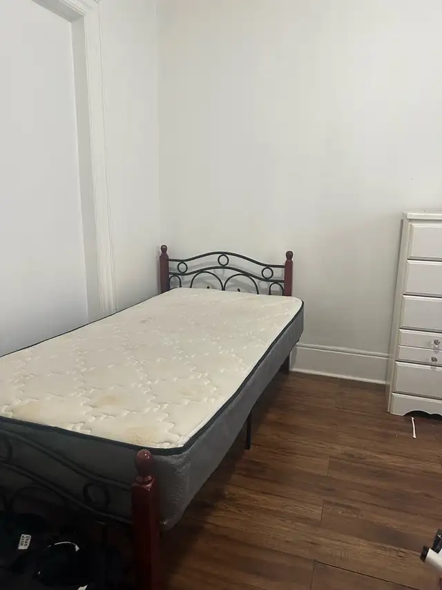 Room for Rent Toronto  (female only)
