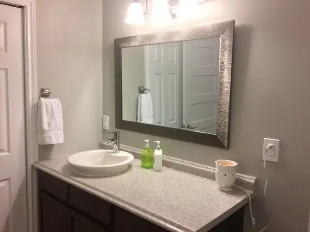 Fully Furnished One Bedroom - Photo 8