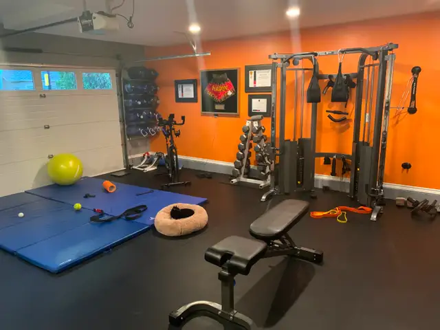 FURNISHED ROOM!! FREE INTERNET/UTILITIES! HOME GYM & SAUNA! - Photo 4