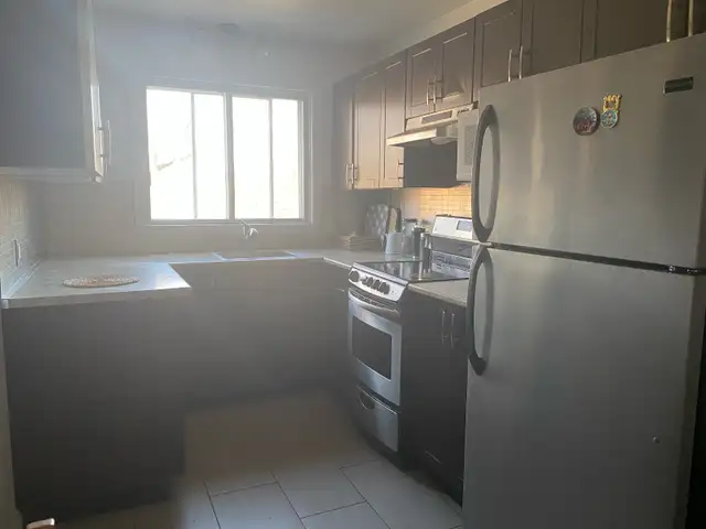 Heated 4 & 1/2 - Photo 3