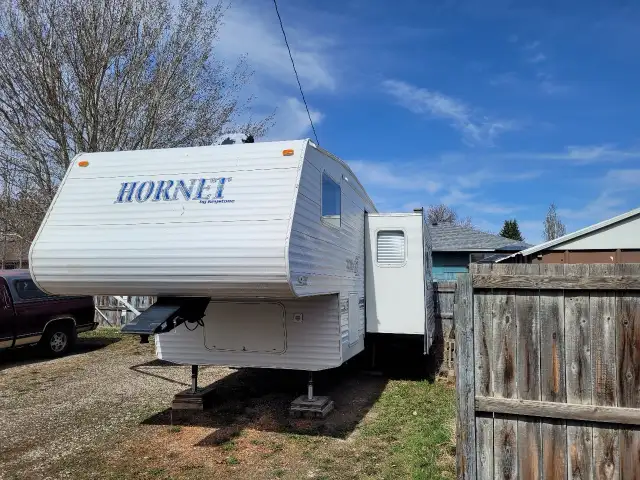 2003 keystone hornet fifth wheel - Photo 2