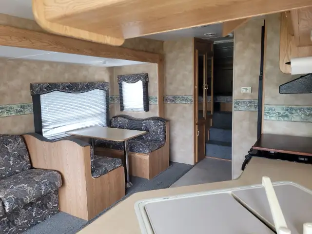 2003 keystone hornet fifth wheel - Photo 3