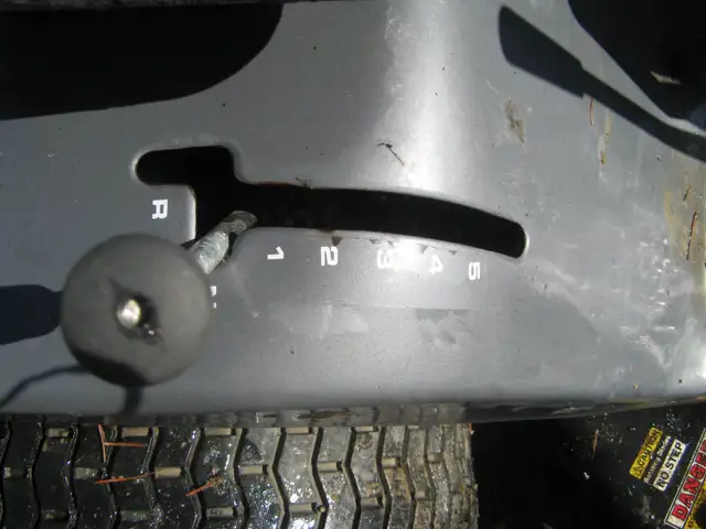 Lawn mower tractor - Photo 4