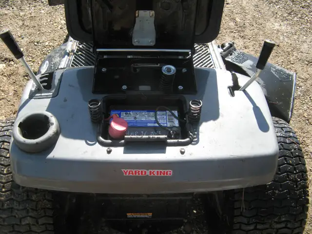 Lawn mower tractor - Photo 5