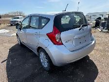 2014 Nissan Versa Note Auto - back up camera - low km's only 103 - Photo 3