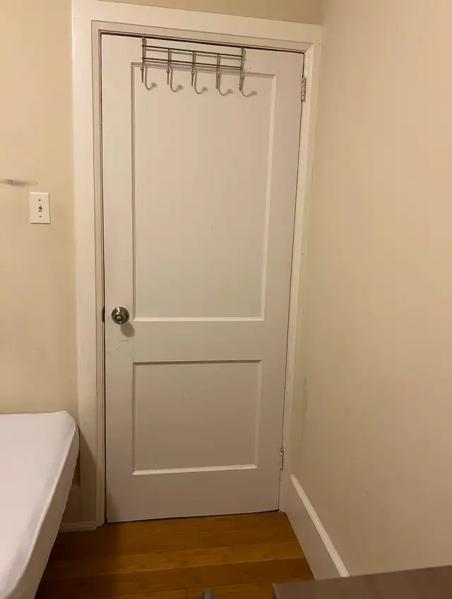 Weston and Eglinton | female only | May 1st | $650/month - Photo 3