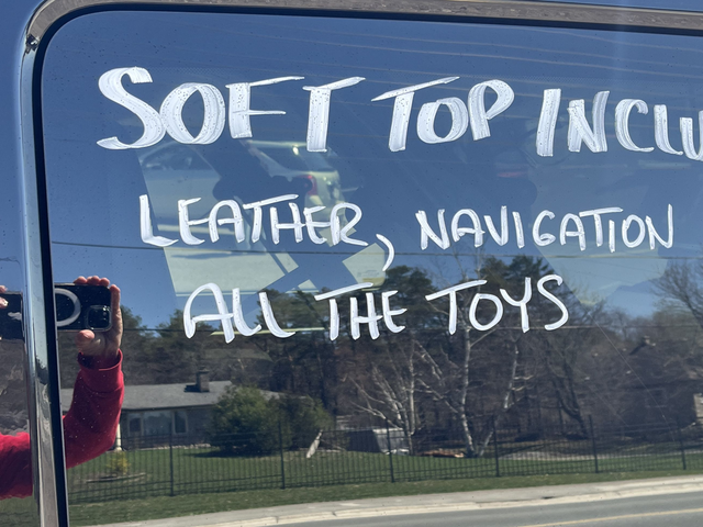 2018 Jeep Wrangler Unlimited Sahara  4WD 3.6LTR V6 -CERTIFIED - Photo 6