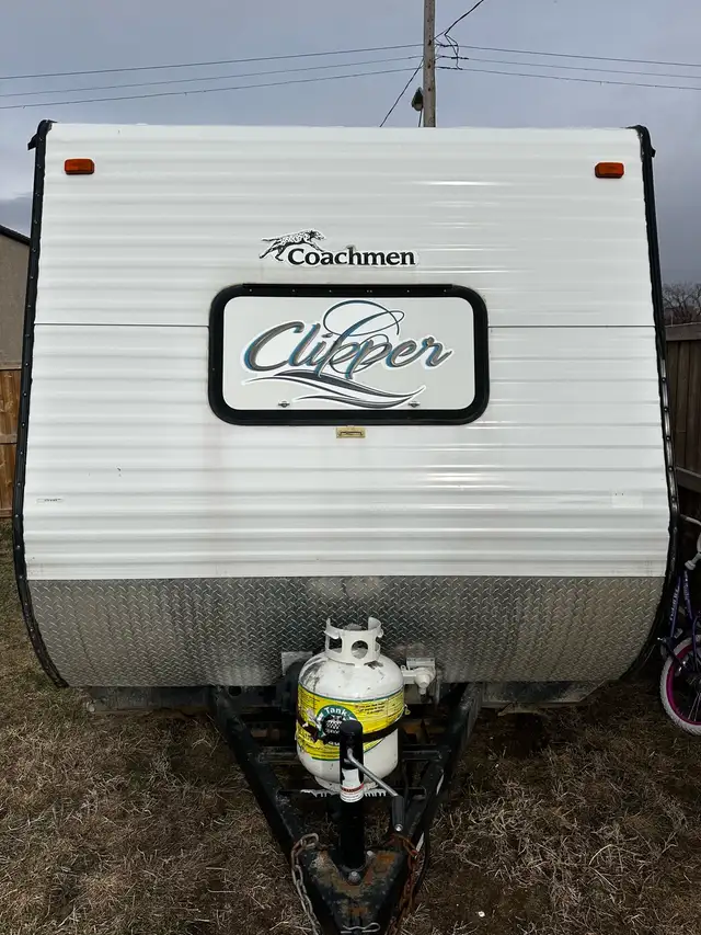 2013 14’ camper - Photo 4