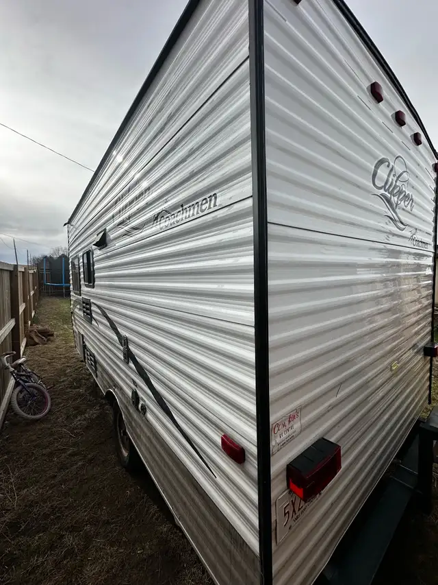 2013 14’ camper - Photo 6