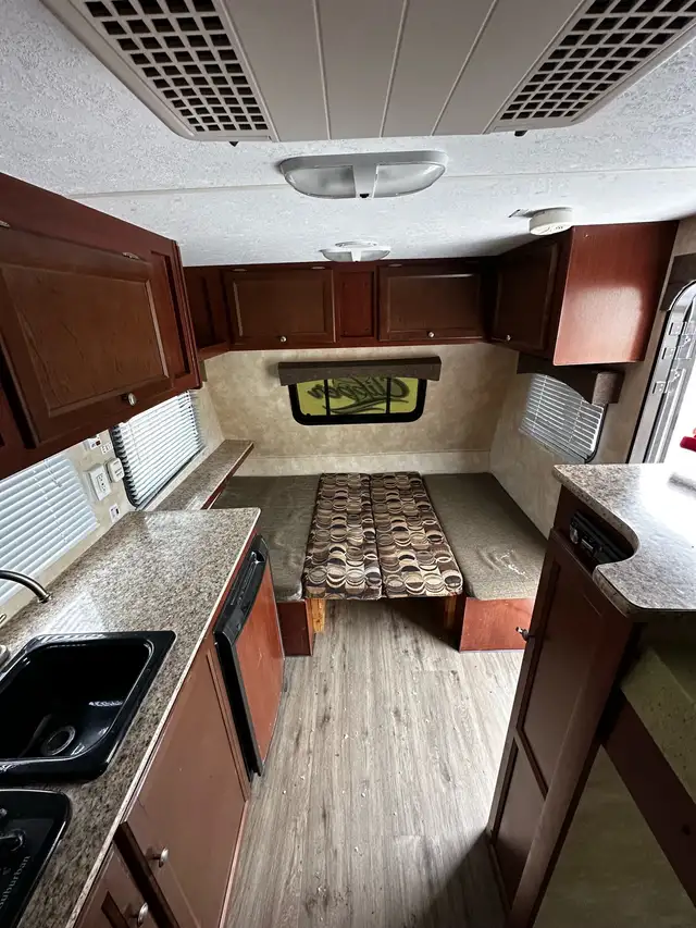 2013 14’ camper - Photo 8