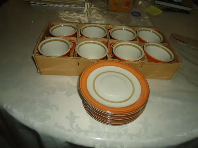 TEA-COFFEE CUPS & SAUCERS - Photo 2