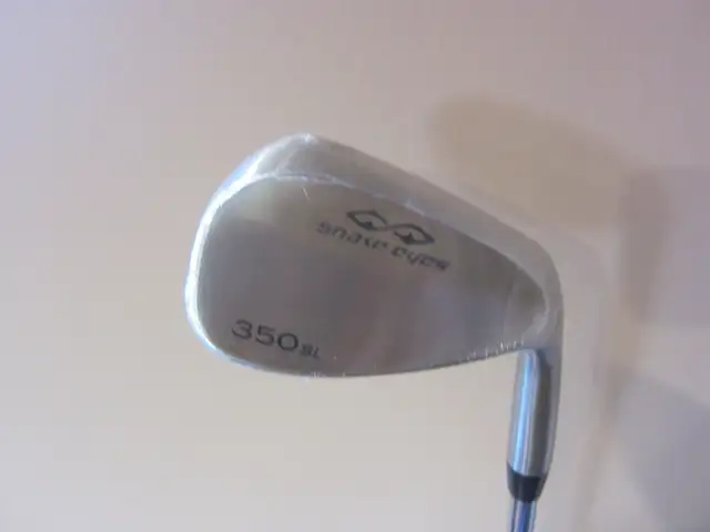 GORGEOUS HIGH QUALITY RH 52/56/60 SNAKE EYES NEW WEDGE SET