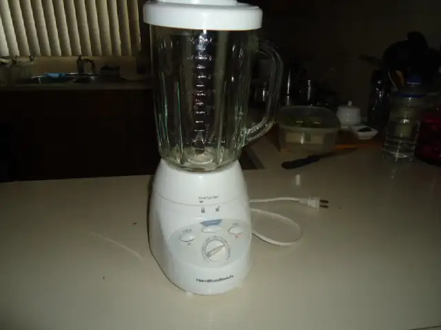 HAMILTON BEACH  BLENDER - WHITE