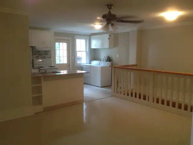 1 Bedroom Apartment - All Inclusive - Available May 1