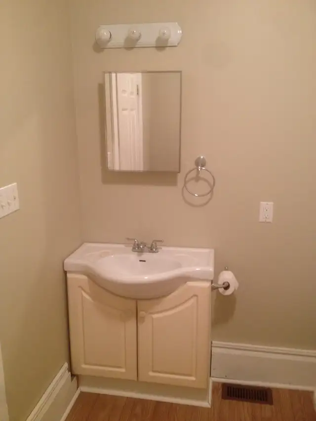 1 Bedroom Apartment - All Inclusive - Available May 1 - Photo 12