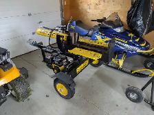 Wood splitter for sale like new