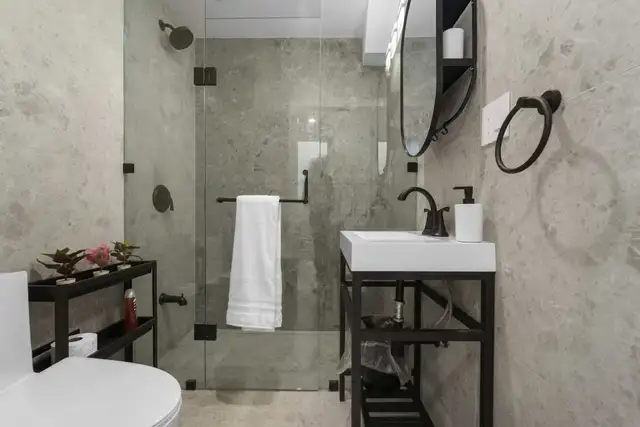 2 bedroom walk-in basement apartment - Toronto - Available May 1 - Photo 9