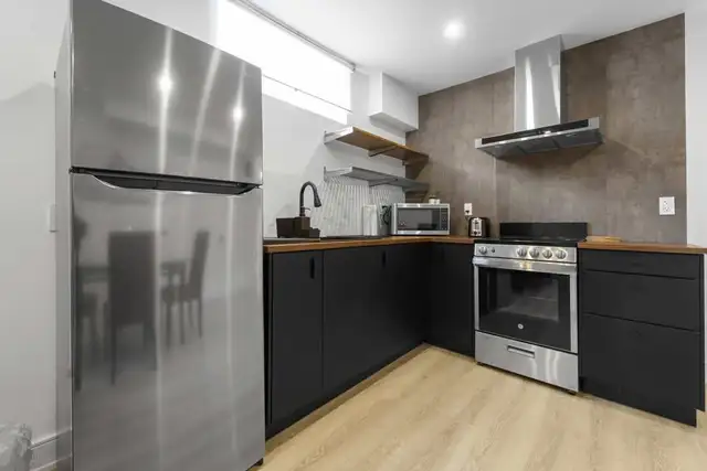 2 bedroom walk-in basement apartment - Toronto - Available May 1 - Photo 10