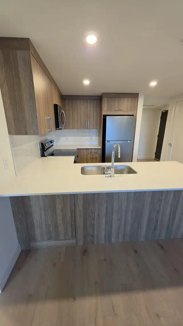 Beautiful 2 Bed, 2 Bath Apartment in Lower Sackville - Photo 2