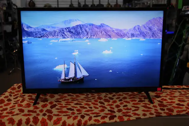 32-inch TCL LED Smart Android TV (720p) - Price Reduced (#43370)