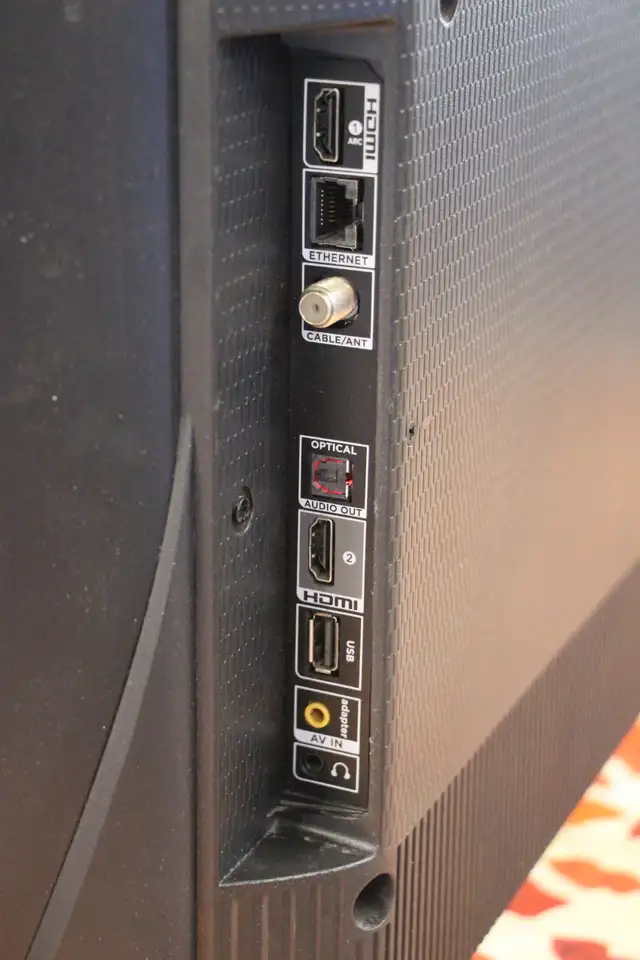 32-inch TCL LED Smart Android TV (720p) - Price Reduced (#43370) - Photo 5