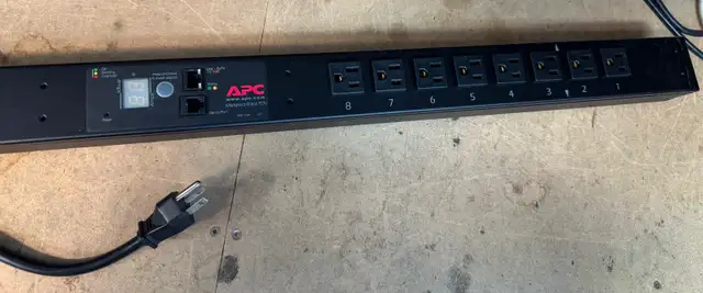APC Model AP7831 16-Port Metered PDU Power Distribution Units - Photo 2